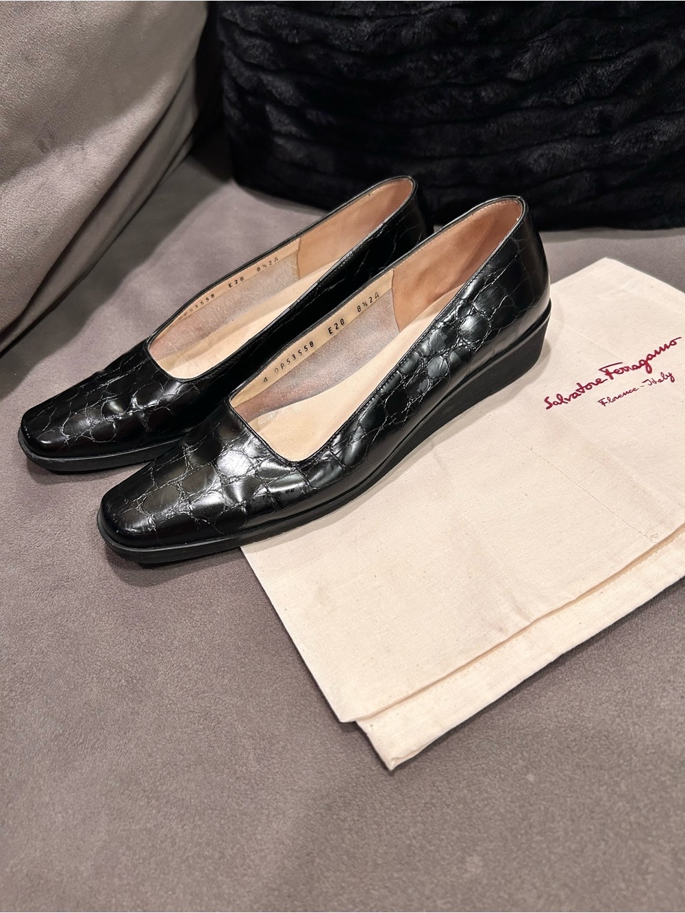 SALVATORE FERRAGAMO Vintage Black Crock Embossed Leather Wedge Women's 8.5AA